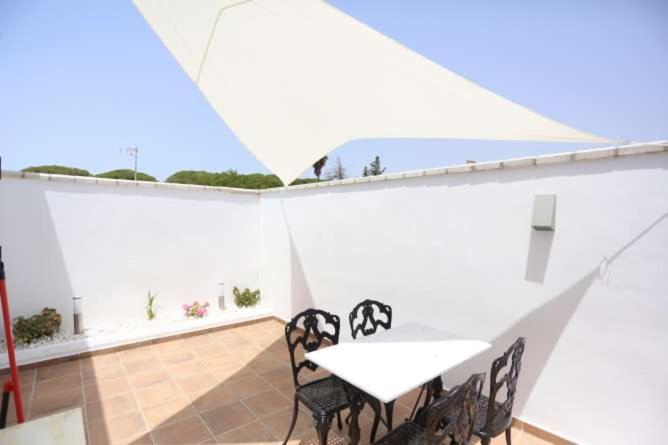 Apartamentos La Mar Sala Piscina Compartida 科尼尔-德拉弗龙特拉 外观 照片