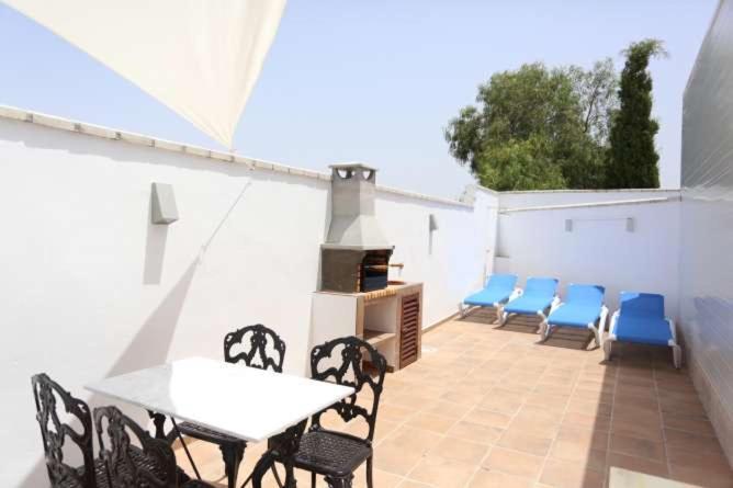 Apartamentos La Mar Sala Piscina Compartida 科尼尔-德拉弗龙特拉 外观 照片
