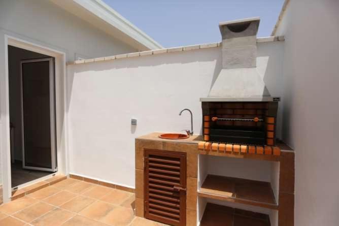 Apartamentos La Mar Sala Piscina Compartida 科尼尔-德拉弗龙特拉 外观 照片