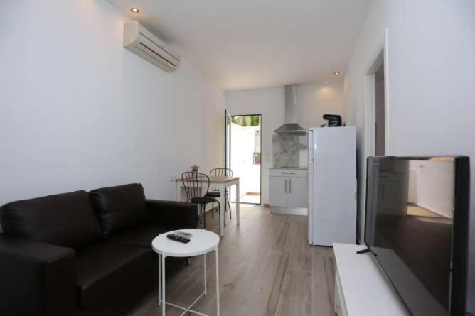 Apartamentos La Mar Sala Piscina Compartida 科尼尔-德拉弗龙特拉 外观 照片