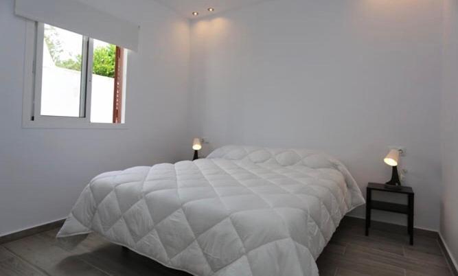 Apartamentos La Mar Sala Piscina Compartida 科尼尔-德拉弗龙特拉 外观 照片