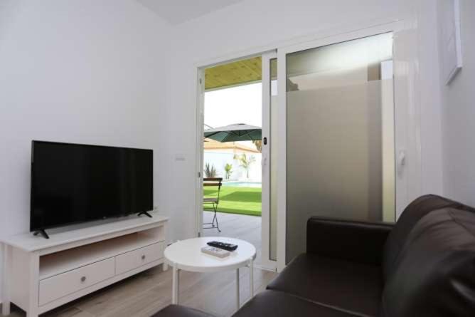 Apartamentos La Mar Sala Piscina Compartida 科尼尔-德拉弗龙特拉 外观 照片